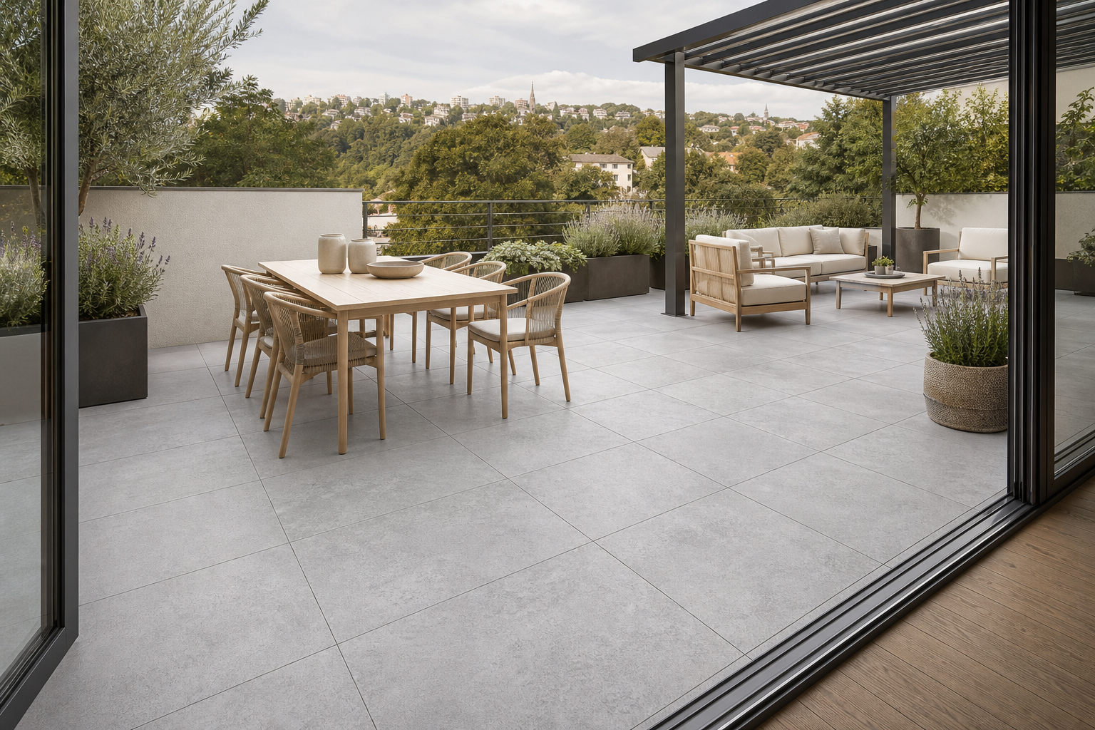 Carrelage extérieur antidérapant à Lyon : bien choisir sa norme R11
