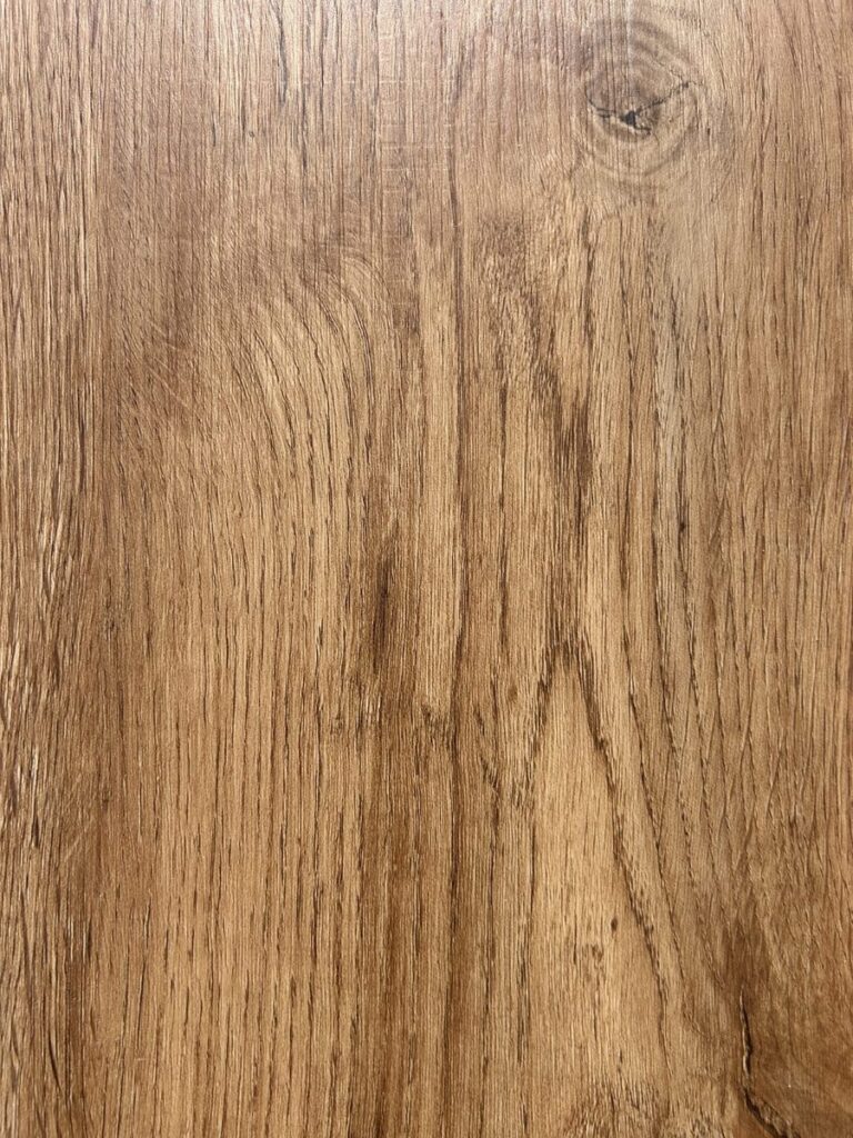 XLW-2836 – Sol SPC Chêne foncé Oak 1220 × 181 mm – 8 mm effet bois 1220×181 mm — carrelage HF Concept Lyon Saint-Priest
